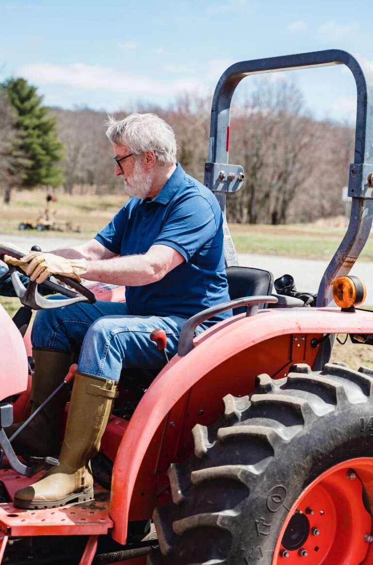 Who Makes John Deere Lawn Mowers