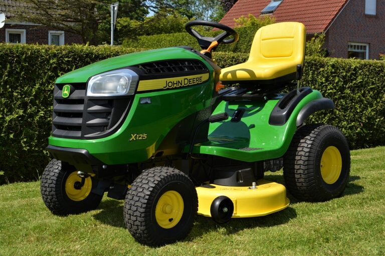 What Engine is in John Deere Zero Turn