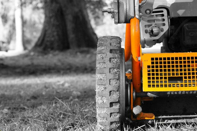 How Wide Should my Mower Deck Be?